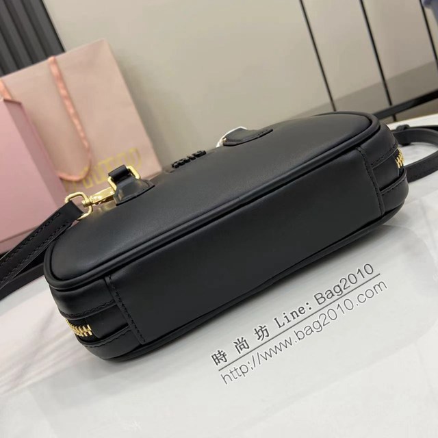 MIU MIU專櫃繆繆經典款迷你保齡球包Arcadie皮革迷你手袋 jh2842型號：5BP088